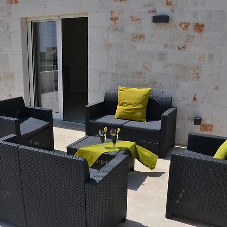 Aurora Apartment - Villaggio Di Mary โลโกโรตอนโด ภายนอก รูปภาพ